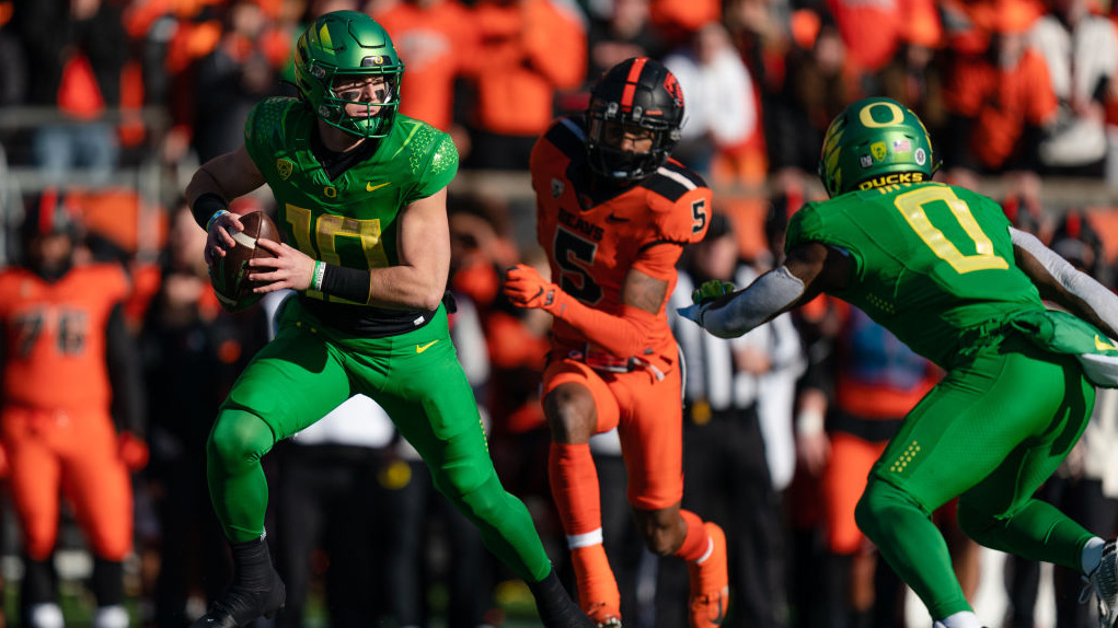 This week's college football on FOX: Oregon battles North Carolina in the Holiday Bowl