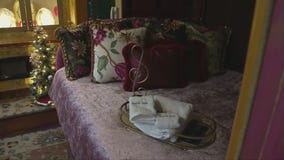 Tour: Inside Dolly Parton's tour bus