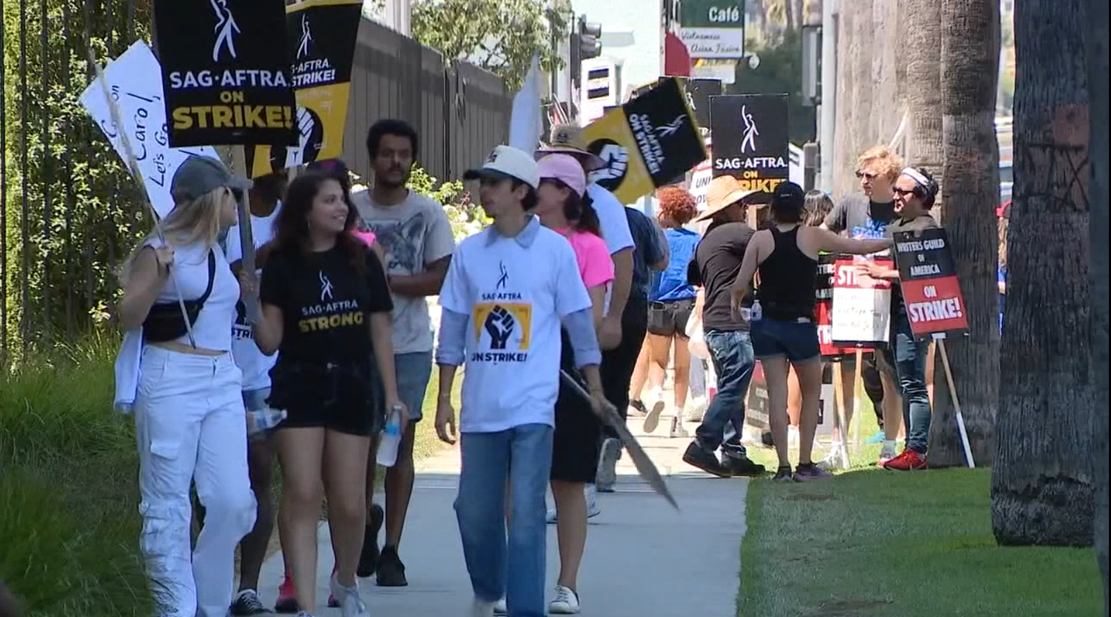 SAG AFTRA to return to negotiation table on Monday