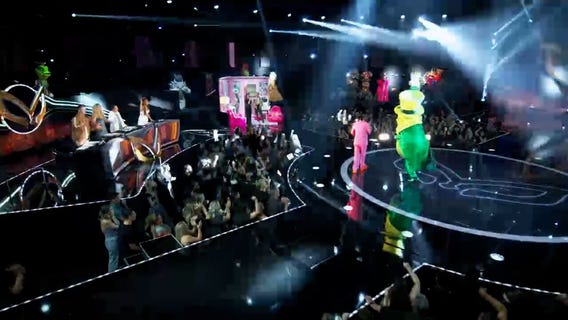 'The Masked Singer': Pickle unmasked