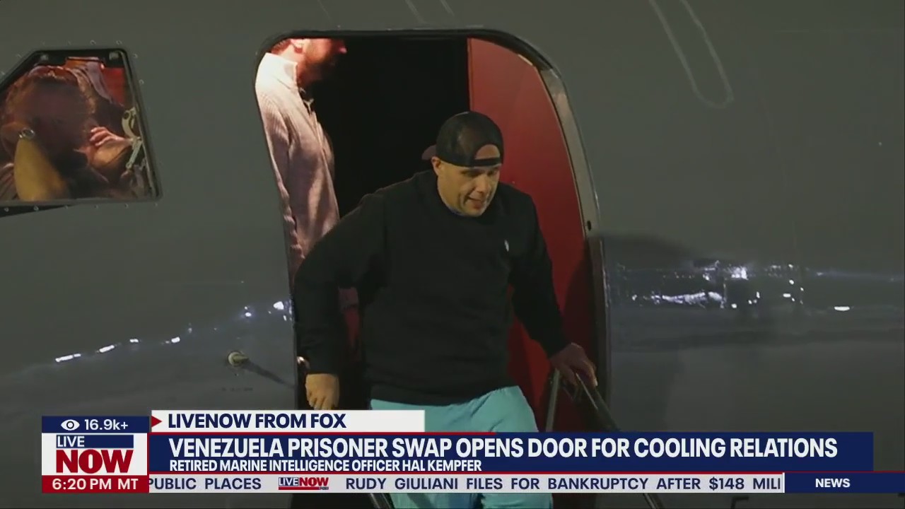 'Fat Leonard' returned to U.S. in Venezuela prisoner swap