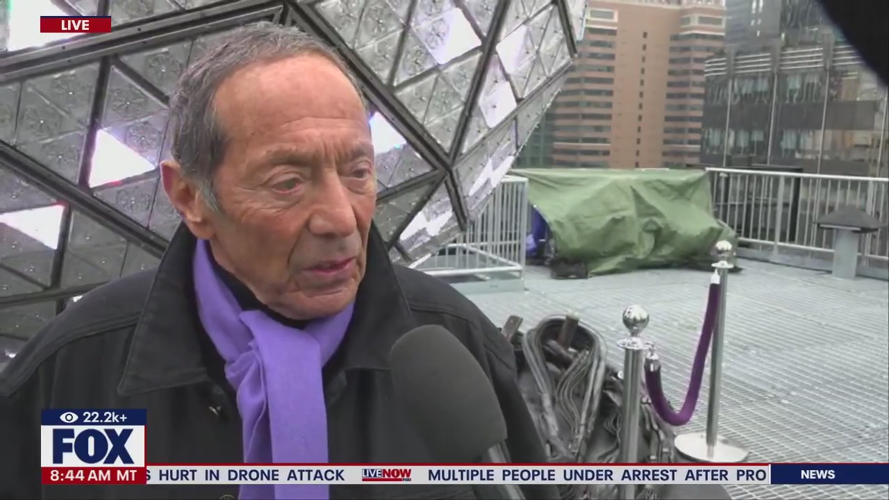 Singer-songwriter Paul Anka on NYE celebration