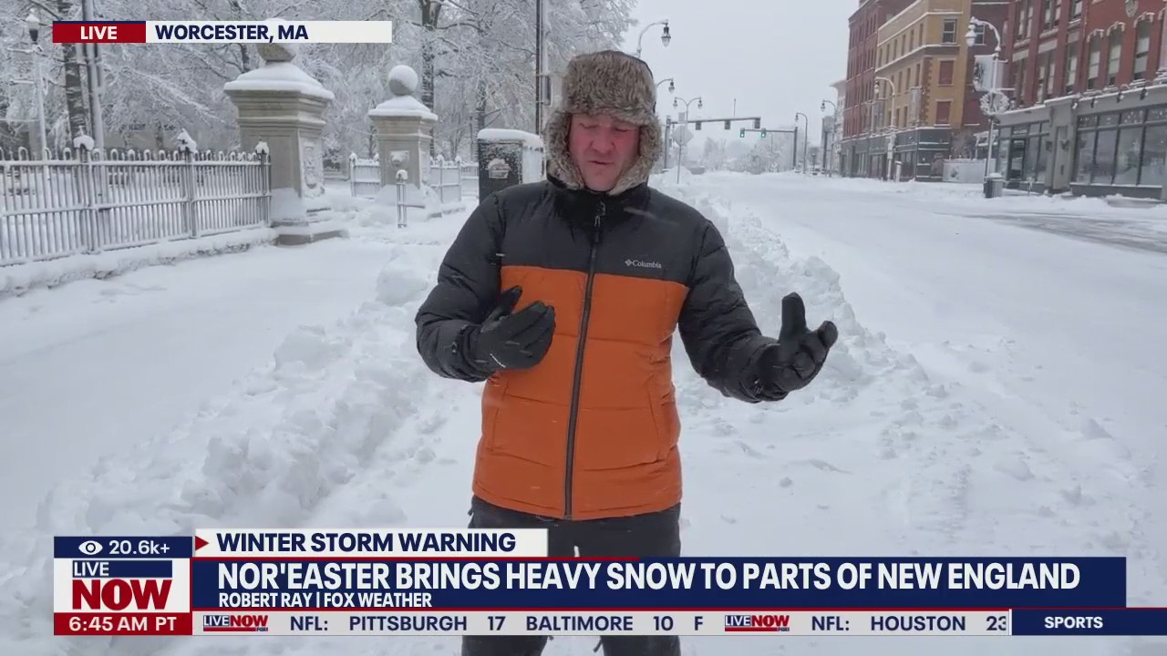 Heavy snow pours into Massachusetts