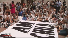 Trump administration tries to meet deadline to reunite families