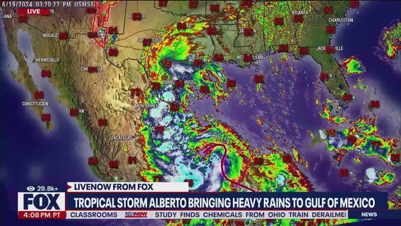 Tropical storm Alberto bringing heaving rains to gulf of Mexico