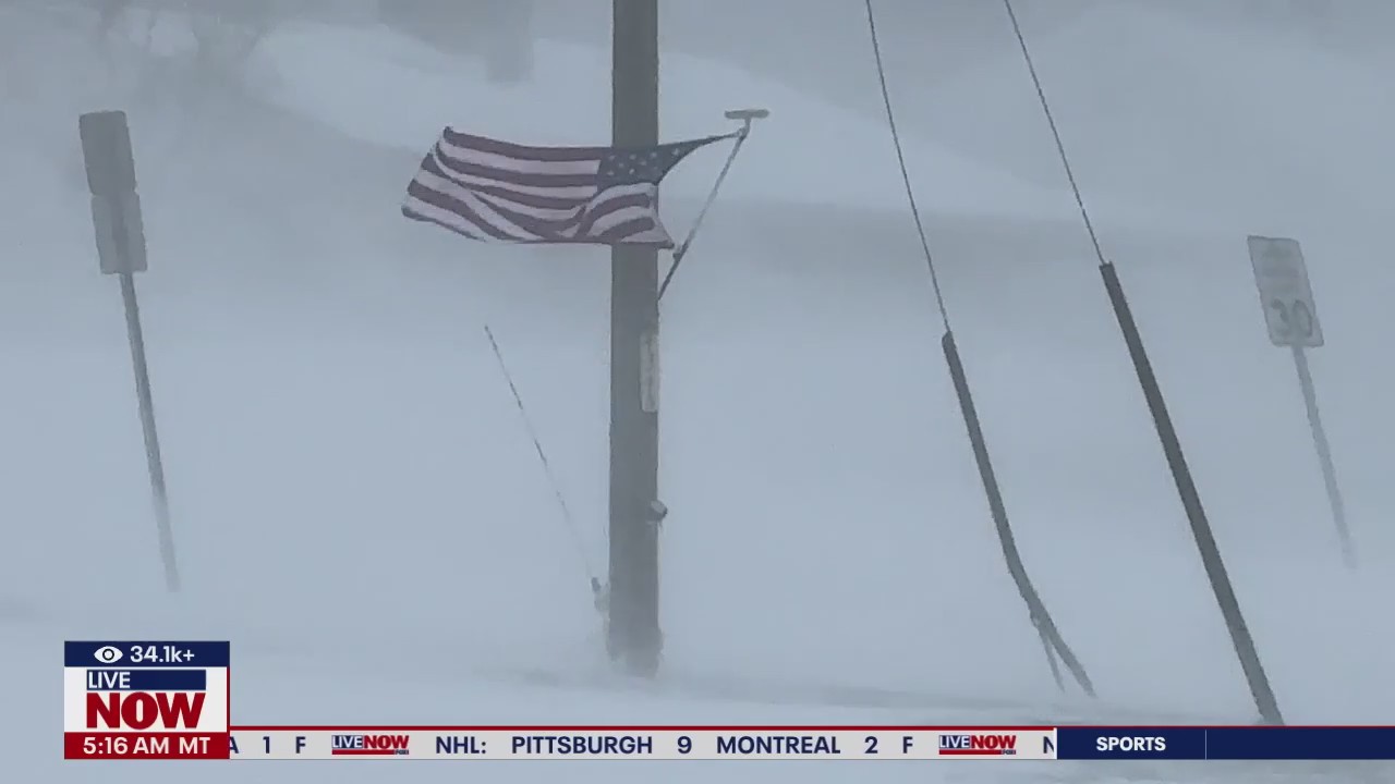 Feet of lake-effect snow pile up across Great Lakes