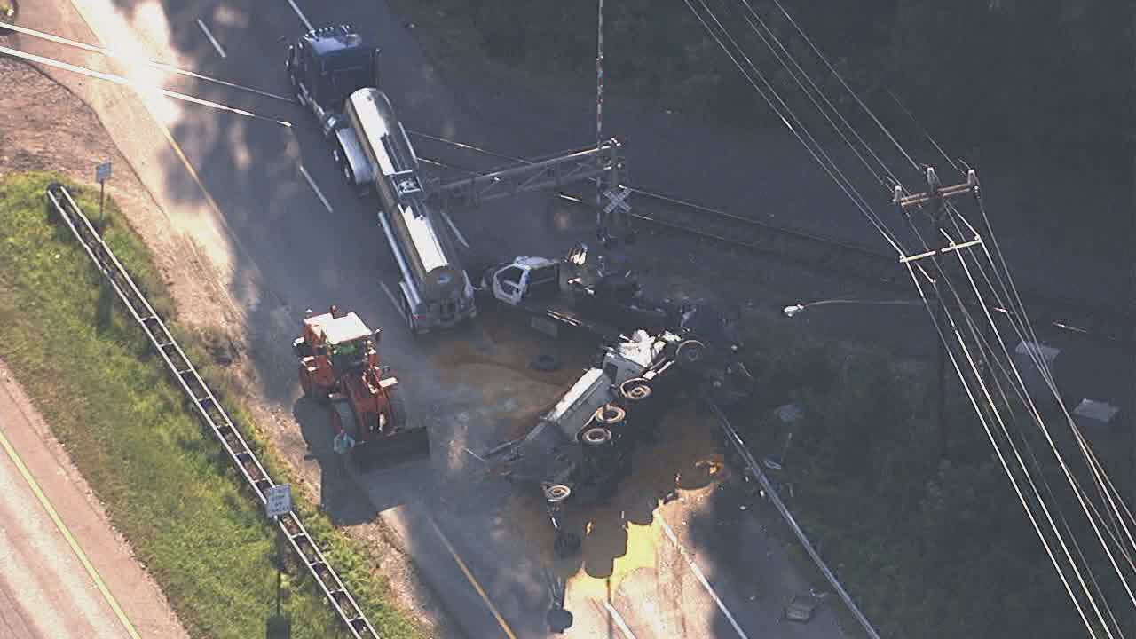 Multiple trucks involved in Upper Marlboro crash