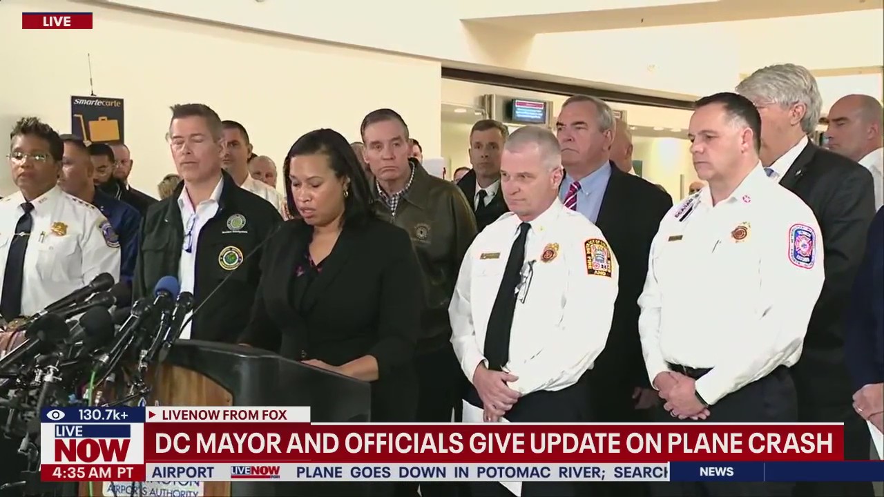 DC Mayor and officials provide update on plane crash