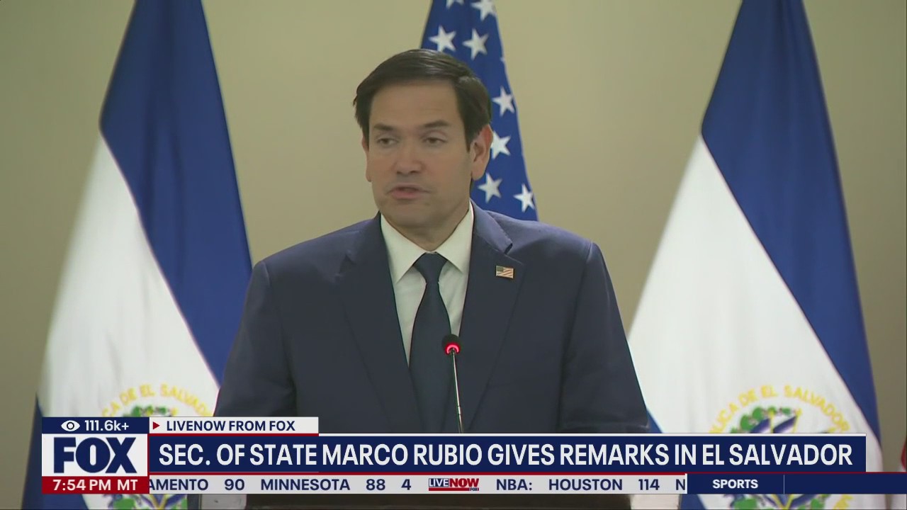 El Salvador's president offers to take U.S. deportees