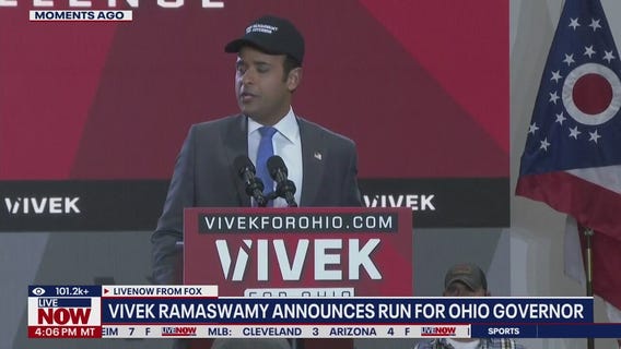 Ramaswamy suggests banning phones in schools