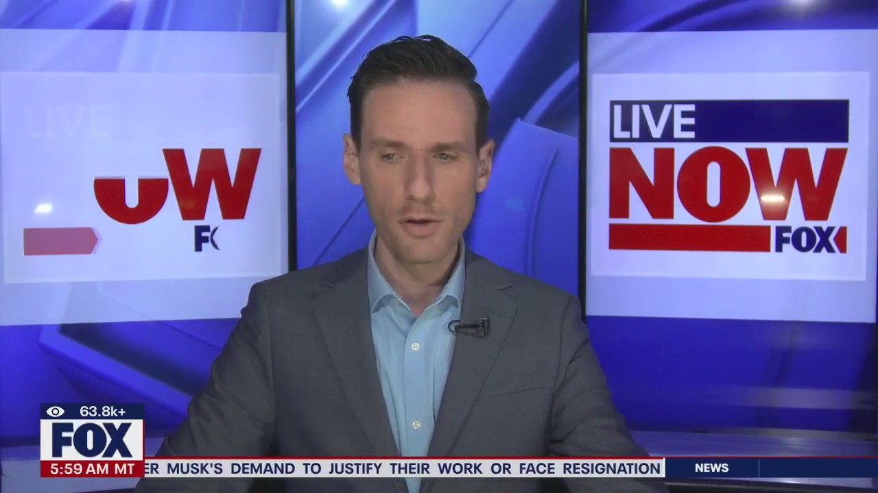 Vatican: Pope Francis showing 'slight improvement'