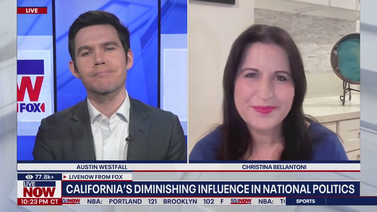 Russian state-media reporter enters Oval Office