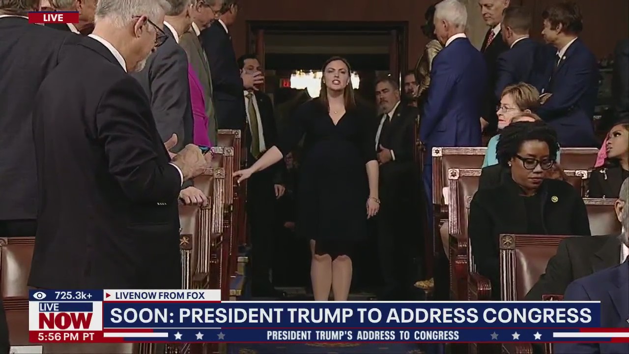 Supreme Court justices enter joint session