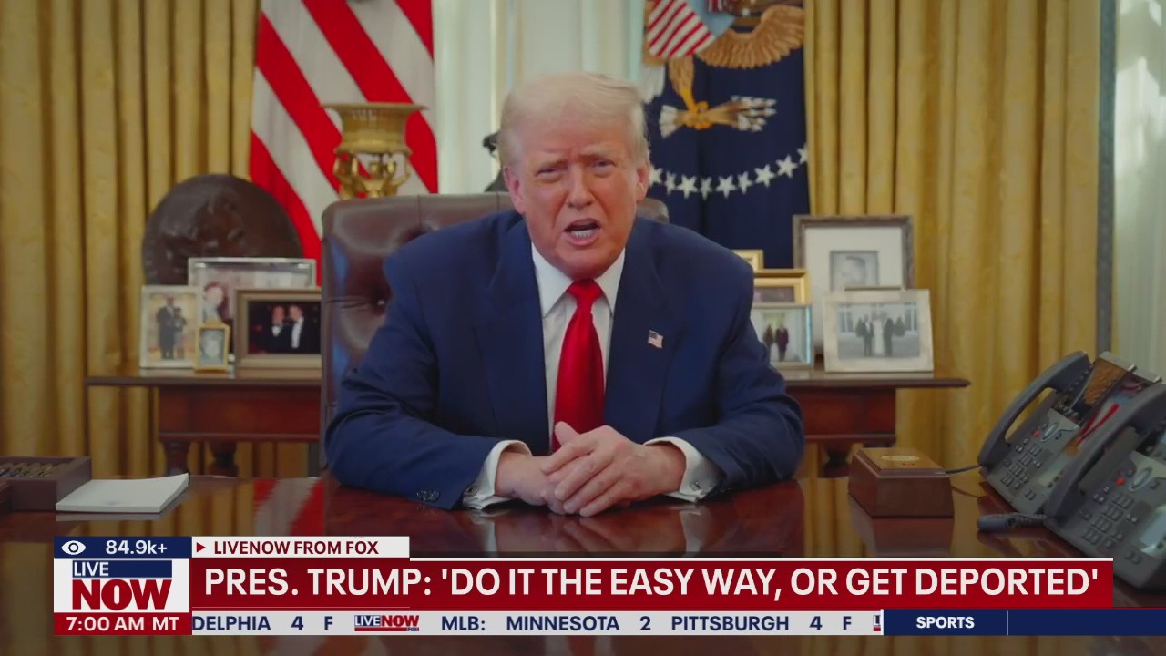 White House continues deportations despite order