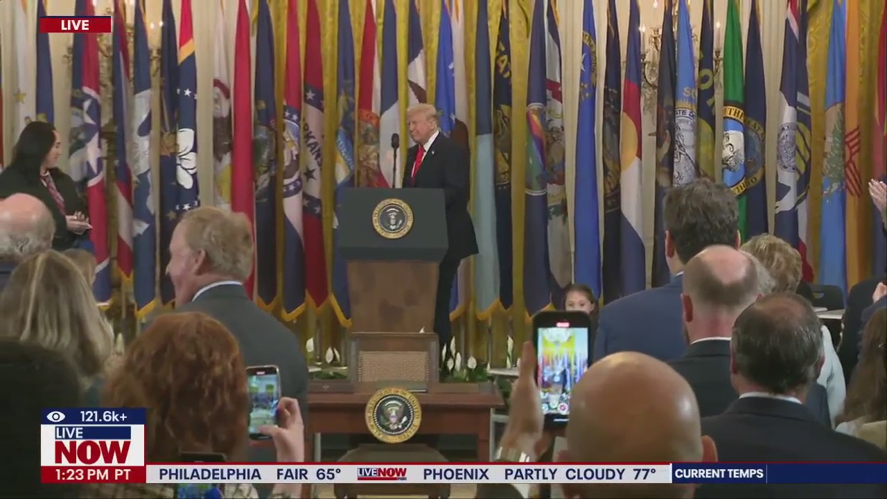 WATCH Trump sign order downsizing Education Dept.