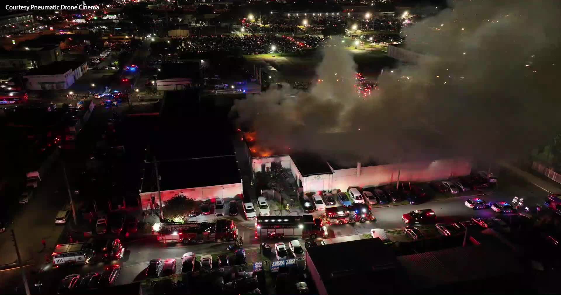Fire rips through building in downtown Orlando | FOX 35 Orlando