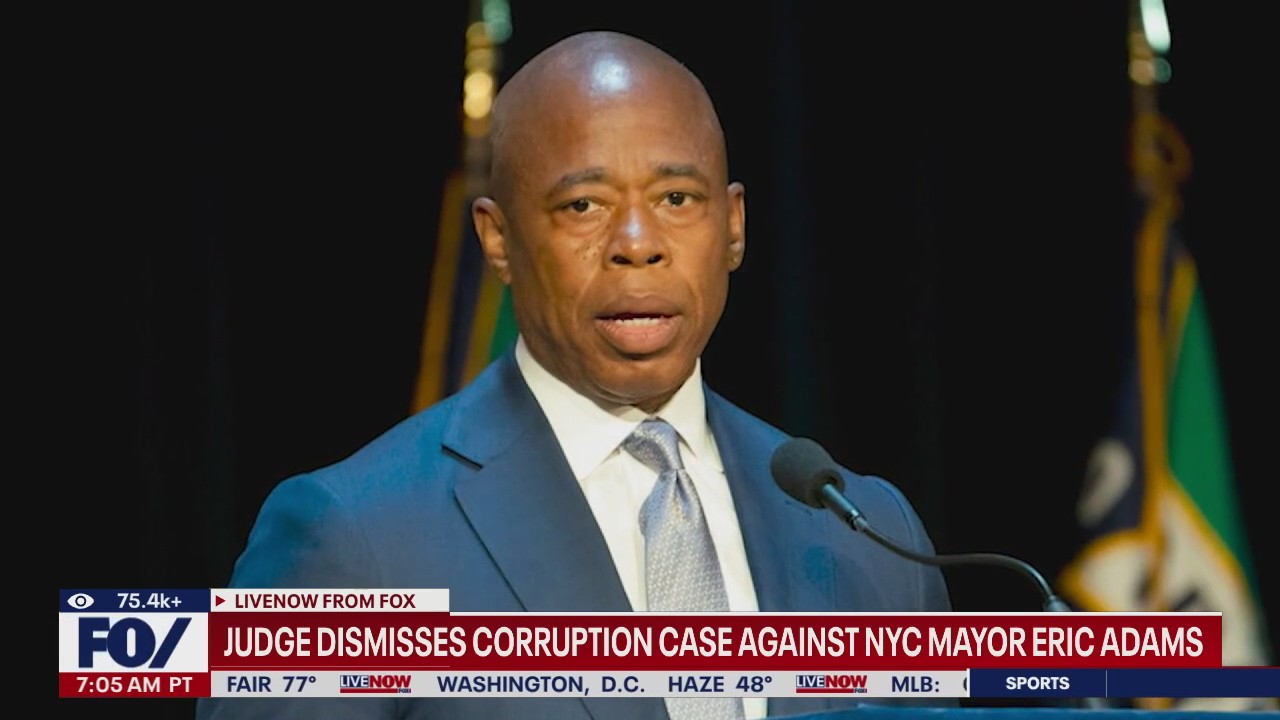Judge dismisses corruption case against Mayor Adams
