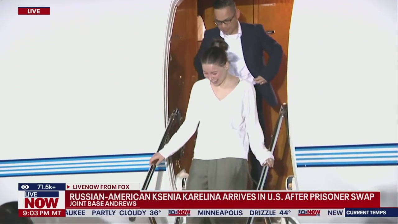 Russian-American ballerina Karelina arrives in U.S.