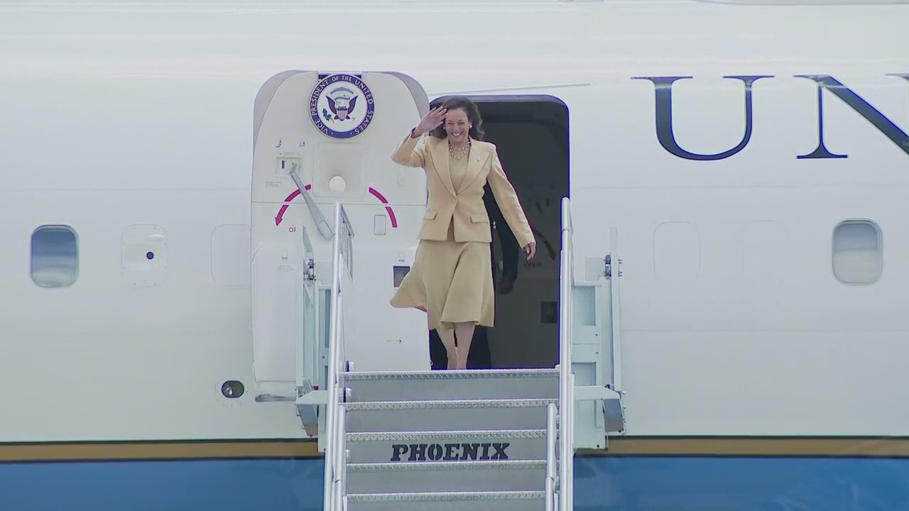 Kamala Harris arrives in Orlando