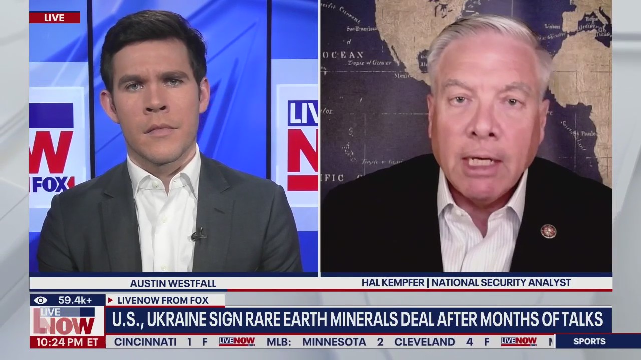 U.S. signs deal with Ukraine on access to minerals