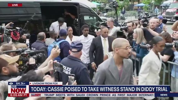 Diddy's mother & children arrive for trial