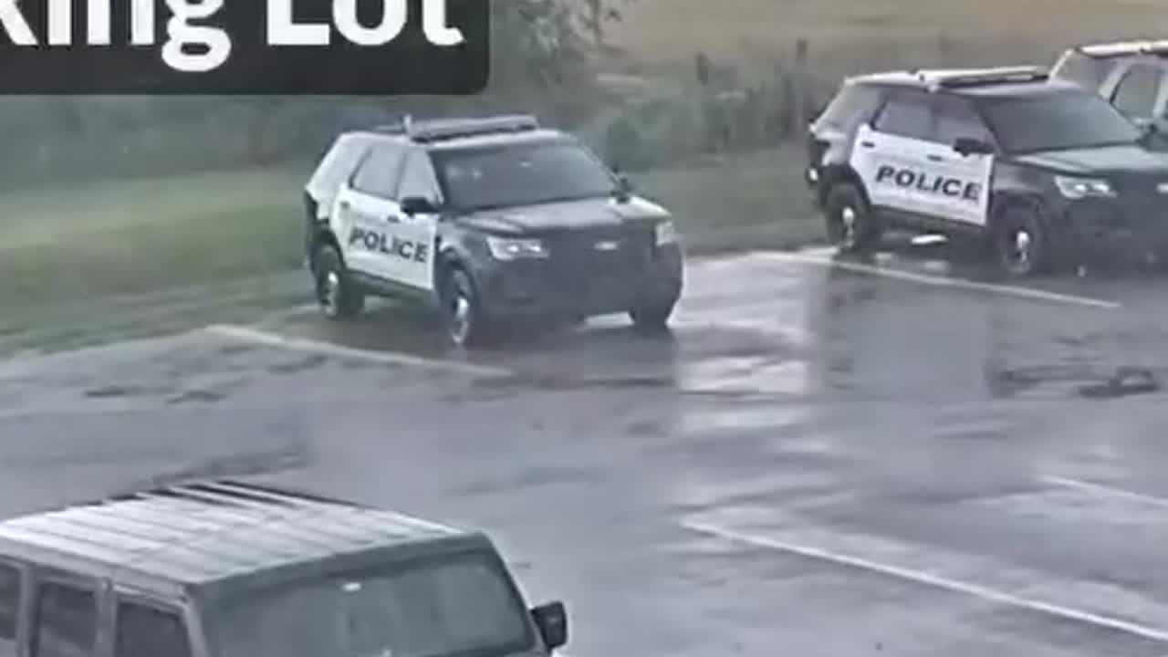 Shocking moment: Lightning strikes police cruiser in Oklahoma storm