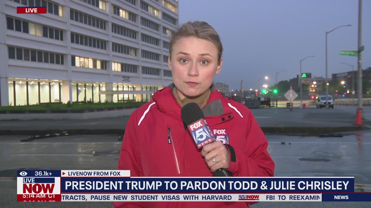 Trump: Todd & Julie Chrisley pardon