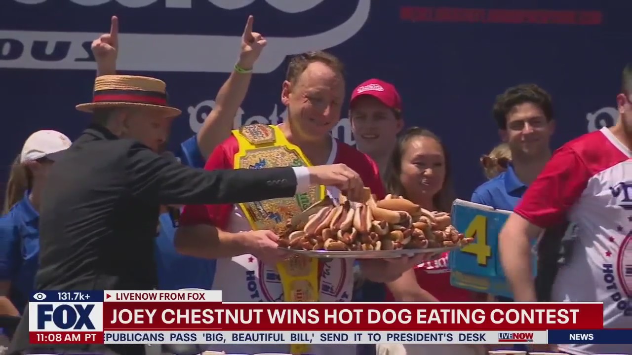 Joey Chesnut wins hotdog eating competition