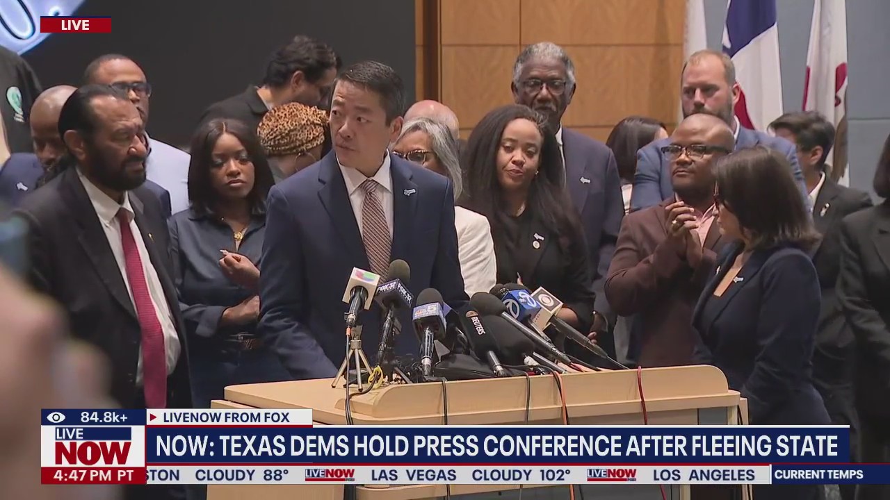 Texas Dems hold press conference after arrest order