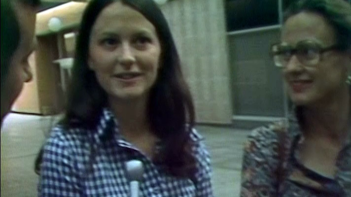 From 1977: Fans react to Elvis Presley's death