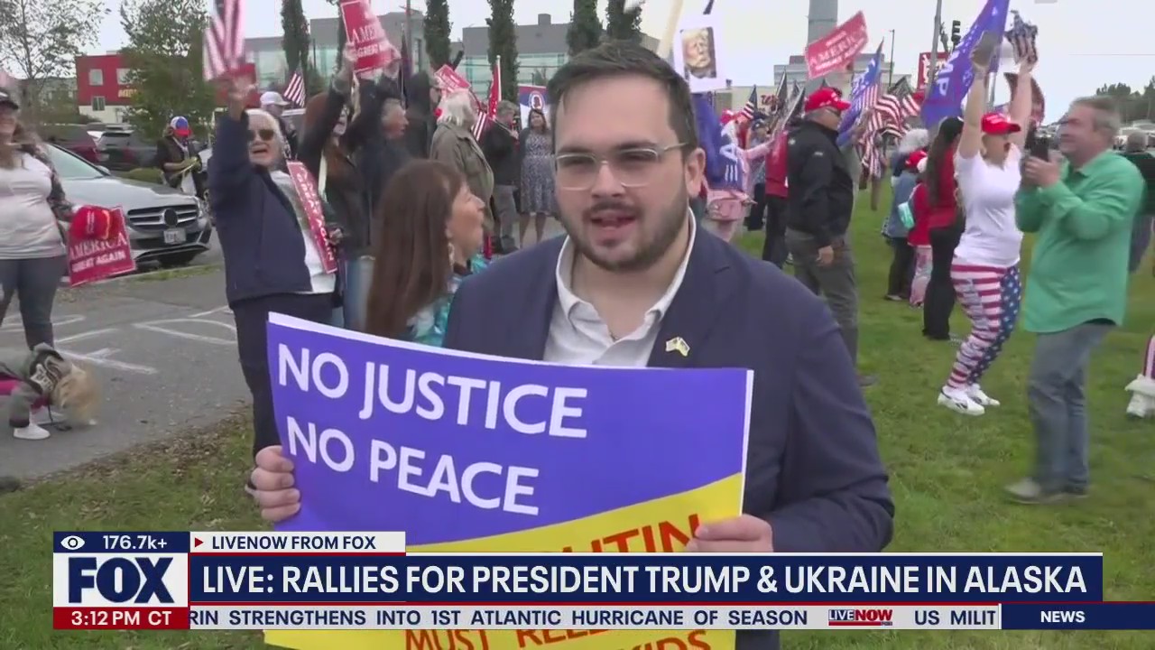 Pro-Ukrainian rally ahead of Trump-Putin summit