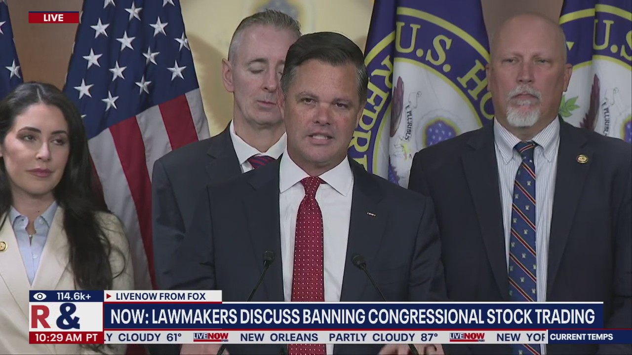 Lawmakers discuss banning congressional stock trading