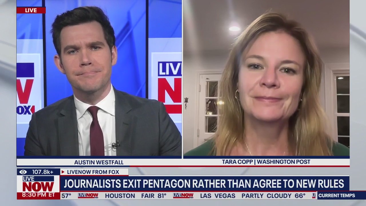 Journalists surrender Pentagon access badges