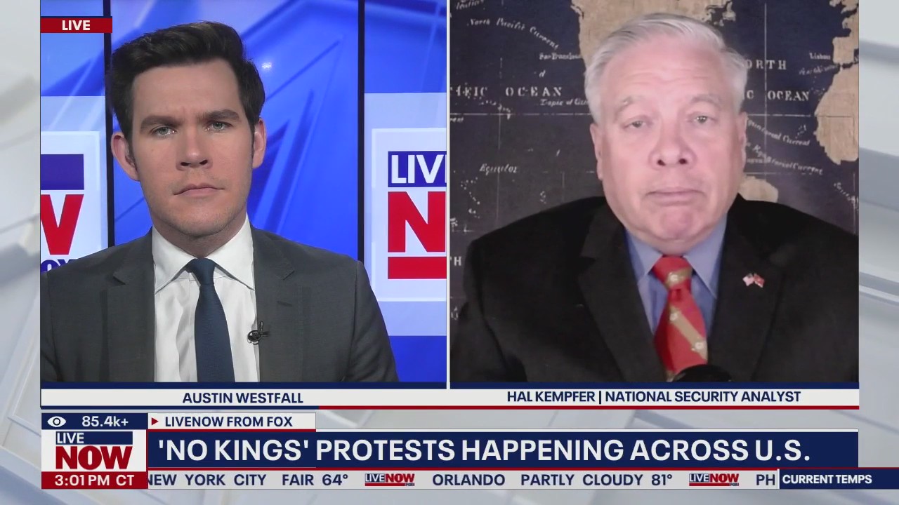 U.S. Marines Amphibious Assault Demonstration