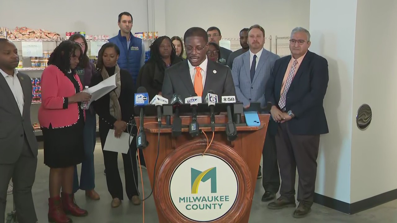 SNAP benefits at risk: Milwaukee leaders hold presser