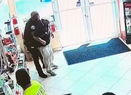 Police officer saves choking man's life | FOX 35 Orlando