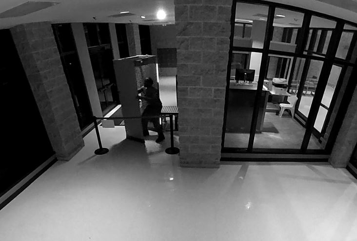 Man breaks into jail by crawling thru X-ray