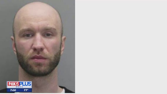 Man who barricaded himself in Alexandria motel on run, wanted by police