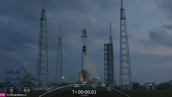 SpaceX launches Falcon 9 rocket
