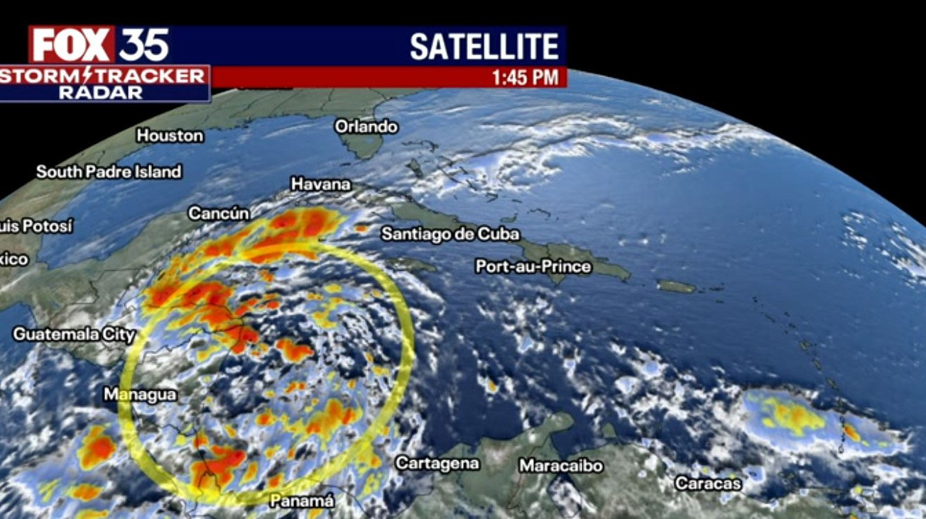 Tropical wave enters Western Caribbean Sea