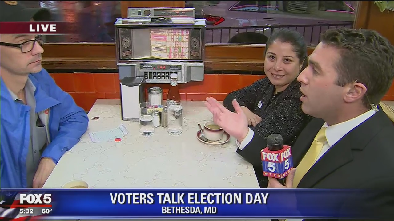 Diners discuss Election Day with FOX 5