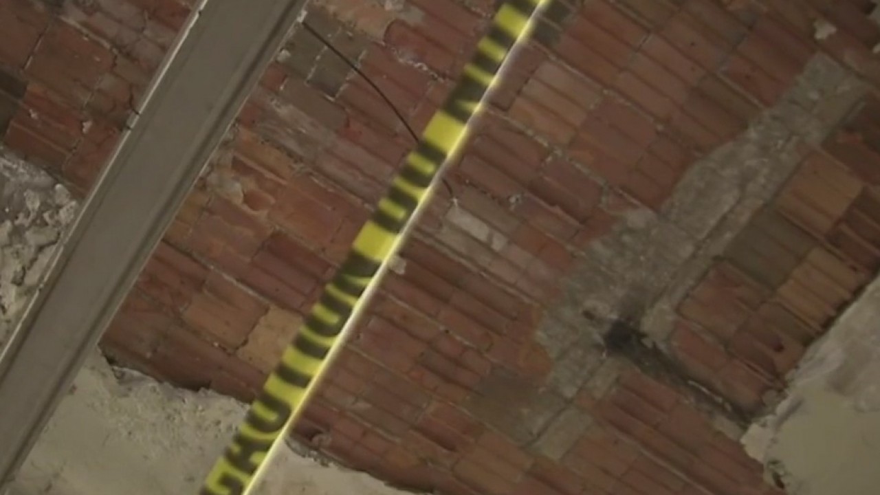 Crumbing subway station