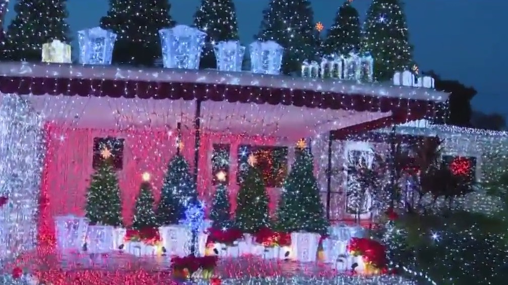 Christmas on full display at Orlando home