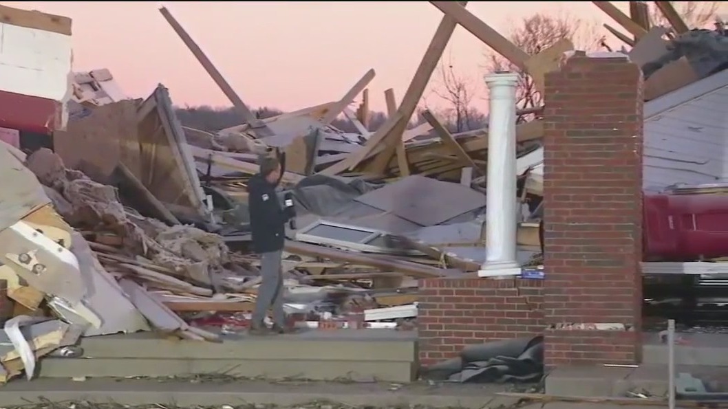 Deadly tornadoes strike Tennessee