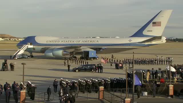 Body of former President George H.W. Bush arrives in Washington