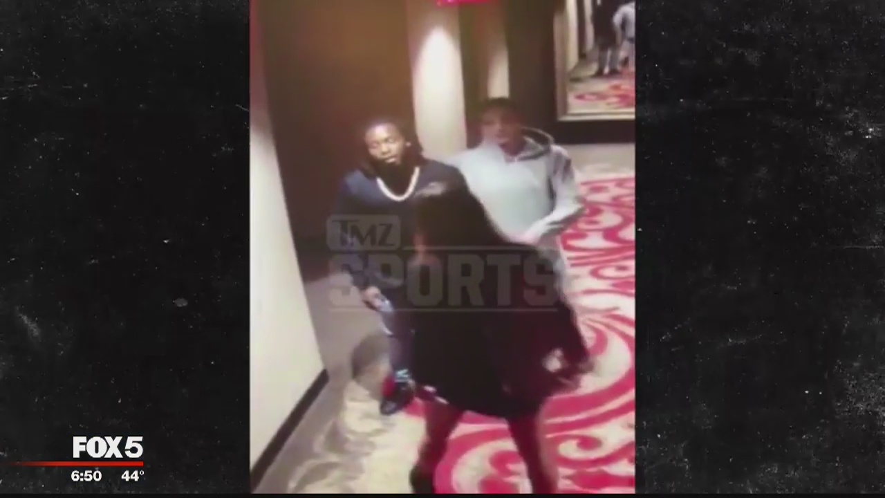 Video shows Chiefs RB Kareem Hunt knocking over, kicking woman at hotel