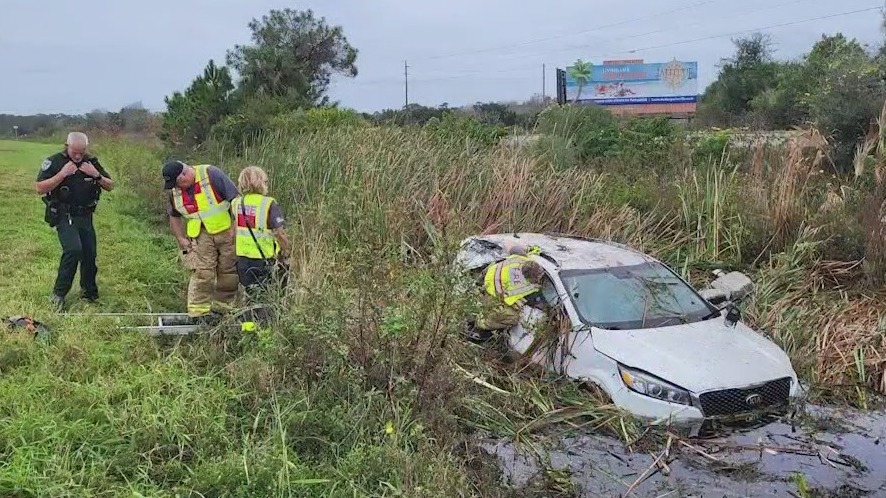 Christmas morning wreck saved by first responders
