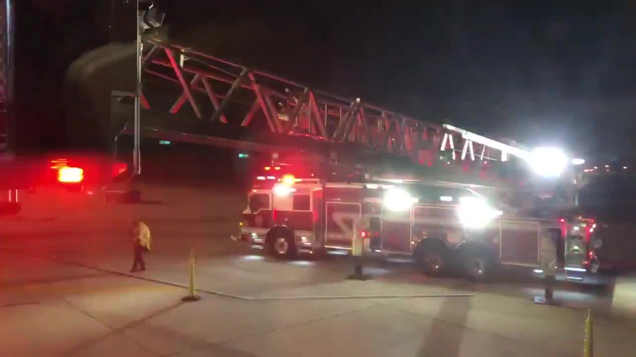 6 people injured at BWI Airport from partial jet bridge collapse