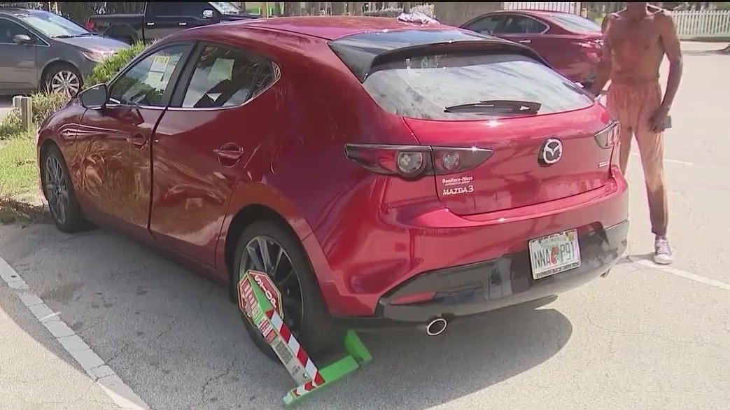 Beachgoers wrongfully booted at parking lot