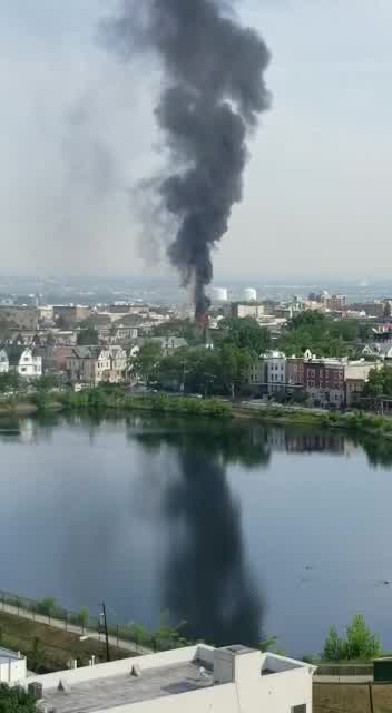 2 children killed, 6 people injured in house fire